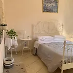 Al Vico Dei Sotterranei ليتشي