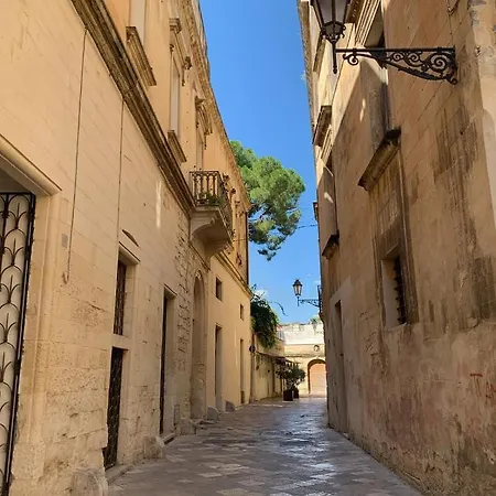 Al Vico Dei Sotterranei * レッチェ
